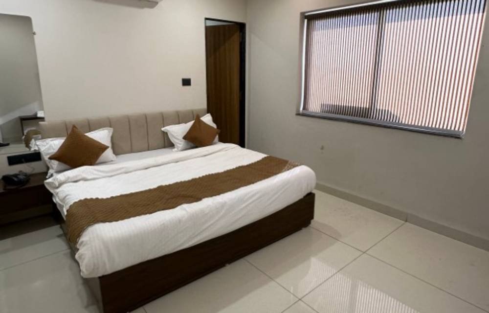 Shree Madhuram Double Bed Rooms Image