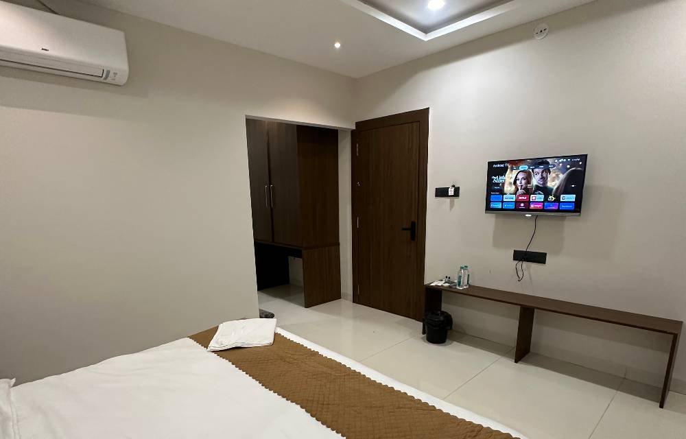 Shree Madhuram Stress Free Hotel Booking in Ujjain Image